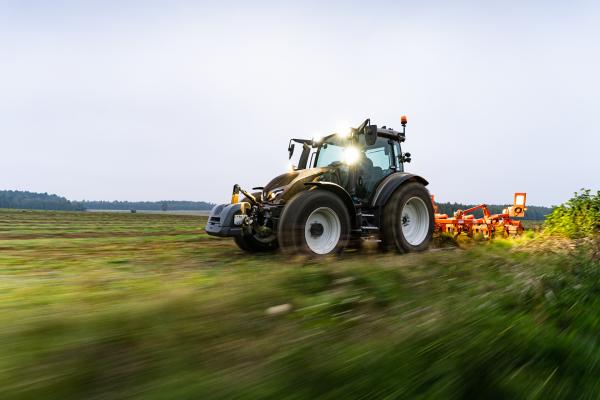 valtra g series poland 2019 img low res jpg 1344